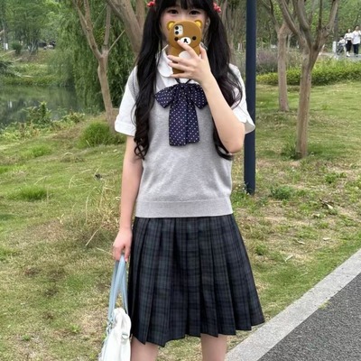 胖MM大码原创学院风V领背心马甲2025夏新款海苔中裙JK制服一整套