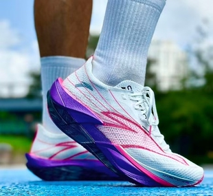 安踏C202 6代 PRO 心跳丨专业马拉松碳板男女跑鞋112445571