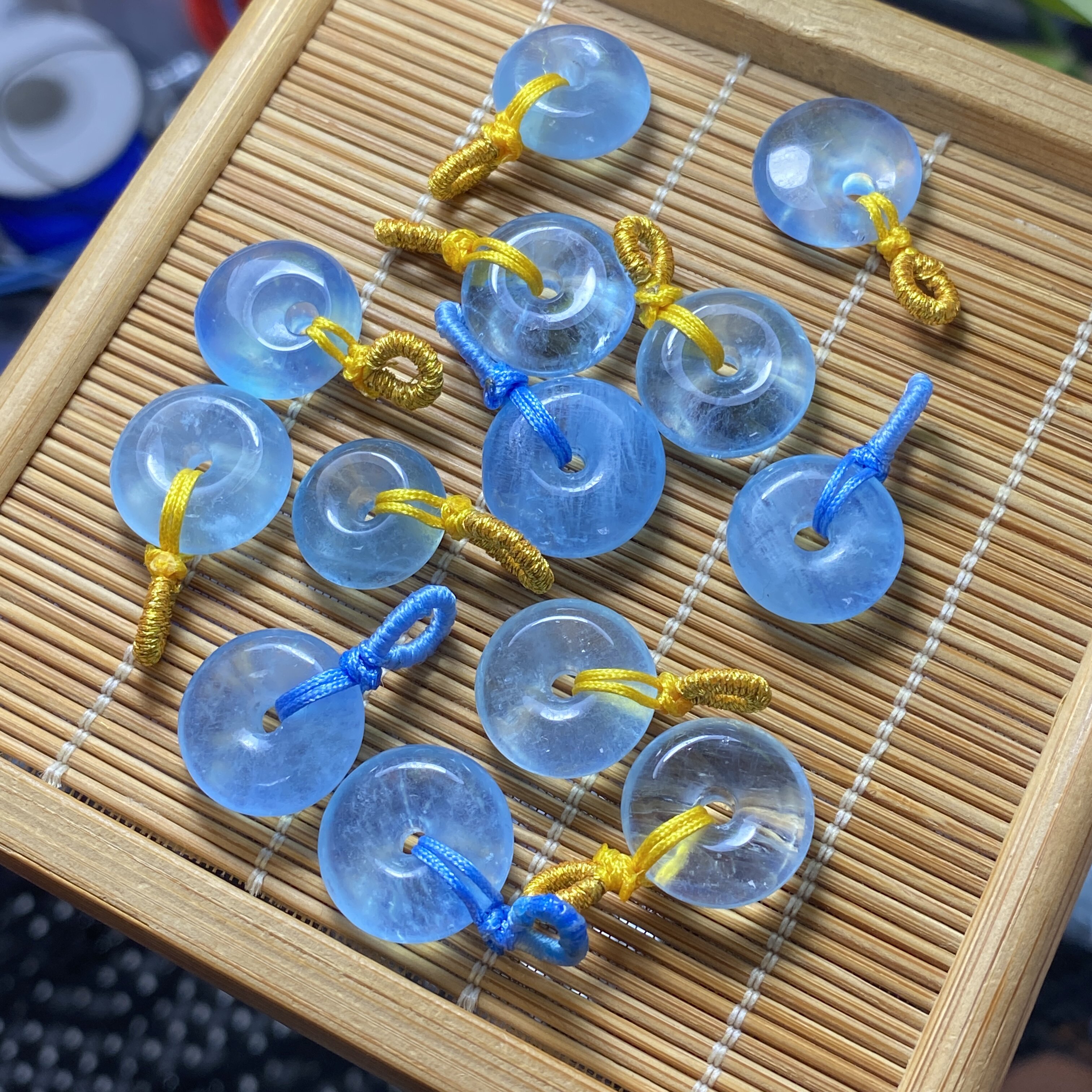 正品天然海蓝宝小平安扣吊坠手链项链配饰男女水晶冰透蓝色diy
