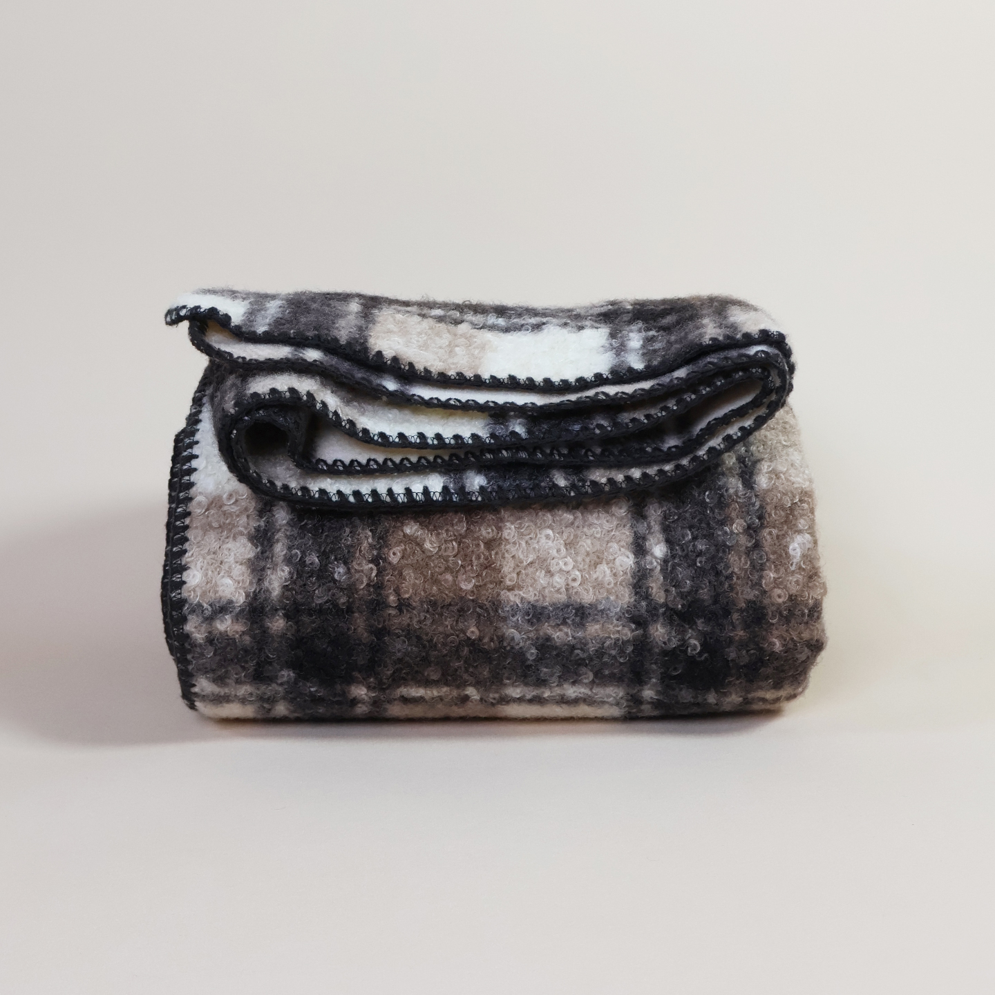 nineer外贸出口原单秋冬保暖复古格纹毛绒绒毯子圈圈呢毯沙发毛毯