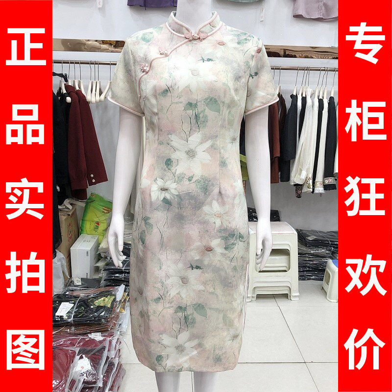 西湖月1021复古缎面短袖改良旗袍裙子2026夏季新款妈妈修身连衣裙