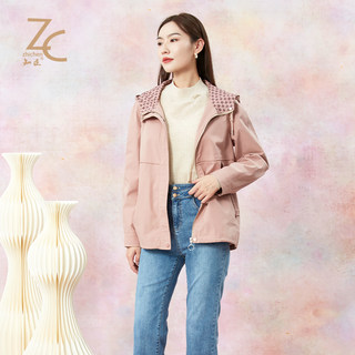 知臣2023秋新品 短款设计感粉色连帽字母风衣气质短外套 15233525