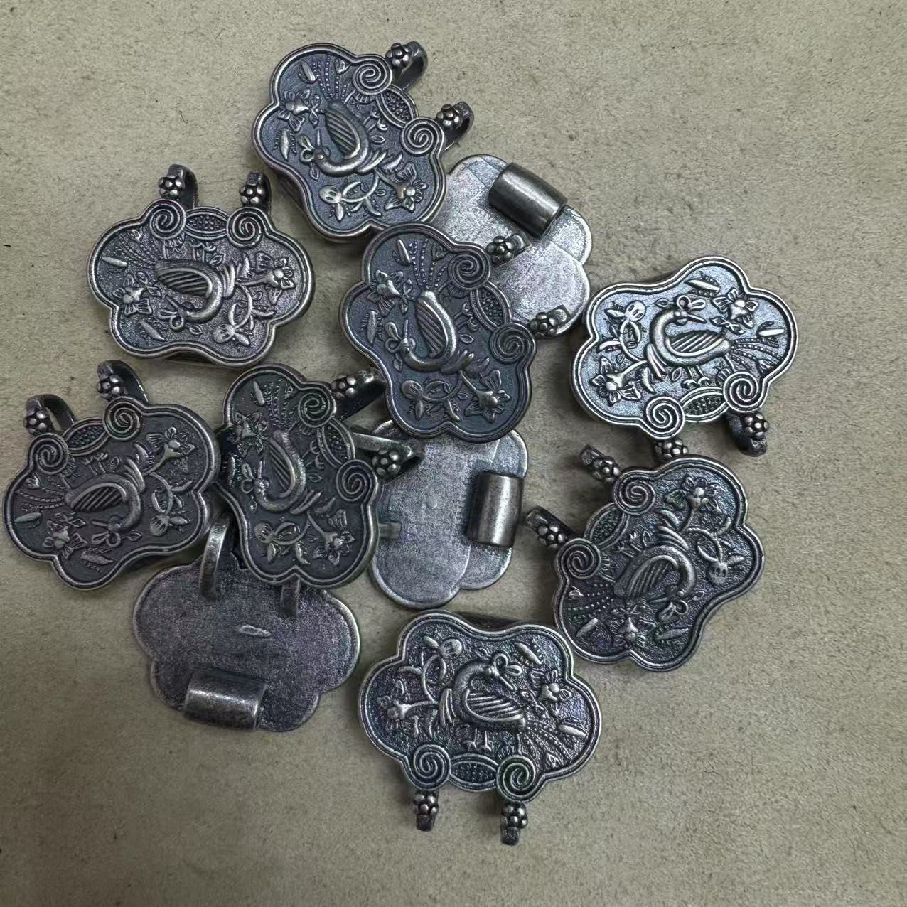 DIY精工三七老银孔雀牌配饰纯银吊坠女古法传承小众精致挂件单坠,饰品/流行首饰/时尚饰品新,银饰吊坠,淘宝优惠券,粉丝福利购,淘宝优惠卷