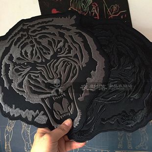 飾貼 黑金屬色灰色低調老虎tiger繡花布貼PATCH牛仔飛行皮衣后背裝