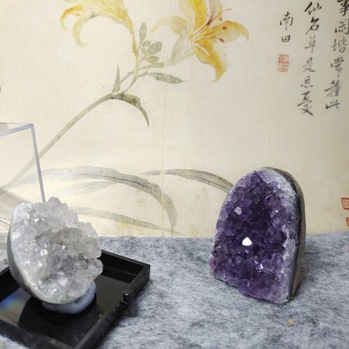天然水晶洞水晶镇能量晶石矿物晶体标本盒子矿 教学矿毕业礼品