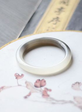 和田玉烟紫罗兰圆条手镯烟灰白玉镯子烟青通透果冻感一半白一半紫