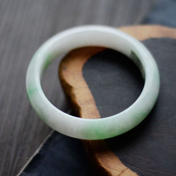 天然缅甸飘花女款礼物平安镯