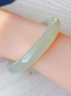 冰底晴水起荧光和田玉福镯