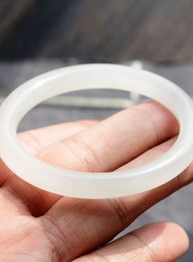 少女款礼物和田玉手镯