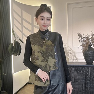 缎面花色国风马甲百搭 新款 新中式 蛋白PU皮拼接马夹背心2025年秋装