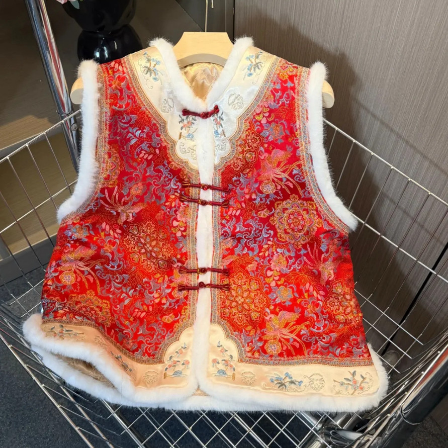 秋冬新款新中式国风盘扣加厚夹棉马甲女织锦拼接毛边保暖背心坎肩,女装/女士精品,马夹,淘宝优惠券,粉丝福利购,淘宝优惠卷