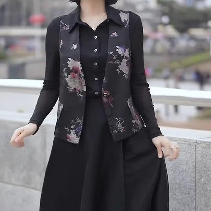 夏季薄款网纱V领马甲女短款外穿坎肩雪纺气质时髦黑色马夹外套