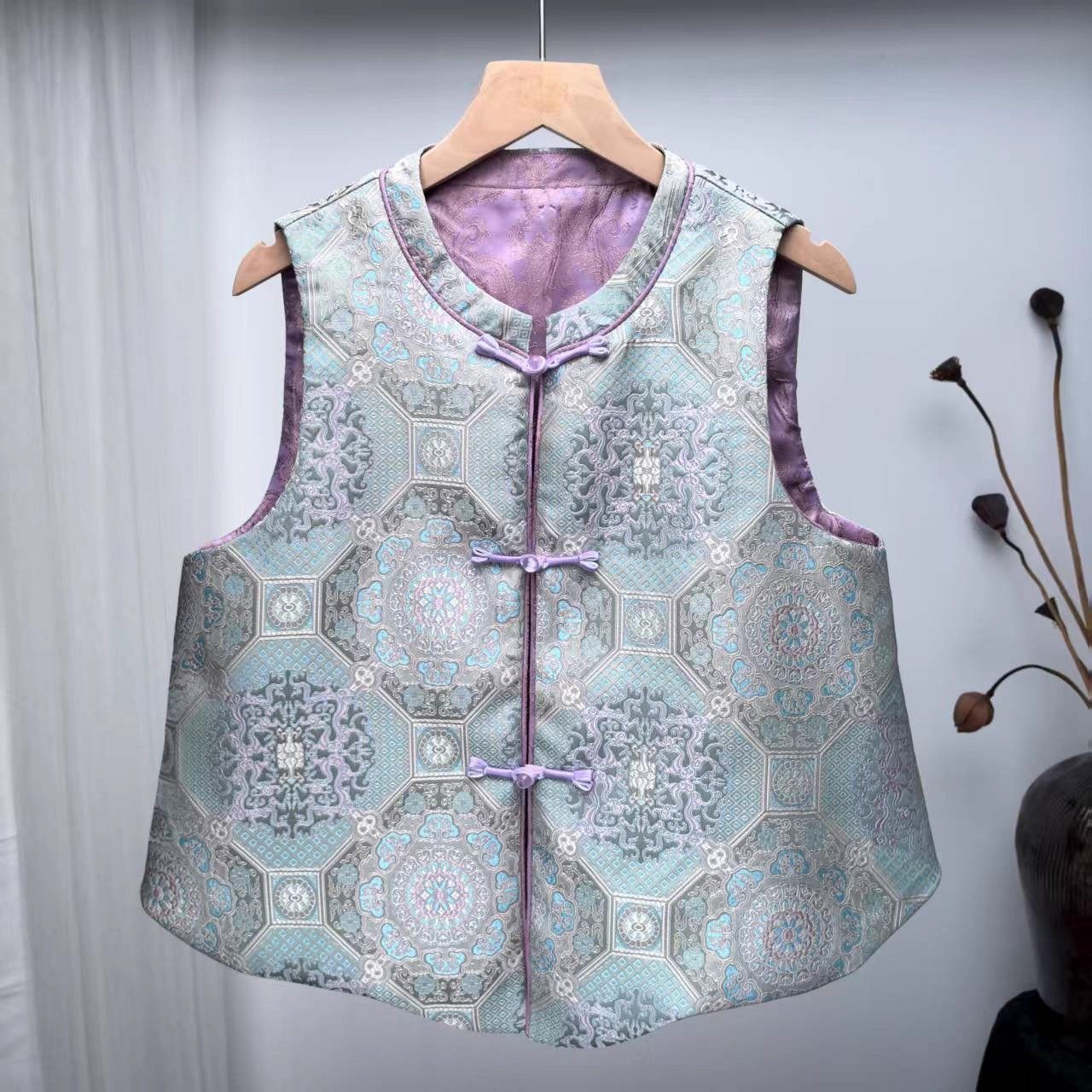 新国风中式织锦浮雕提花马甲女仿宋锦缎唐装马夹坎肩2025早秋外穿