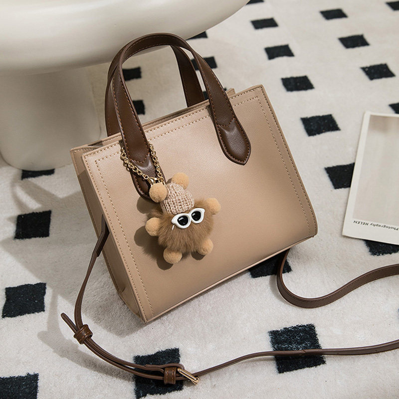 包包女士今年流行百搭手提包时尚单肩包通勤斜挎包女包小方包春夏