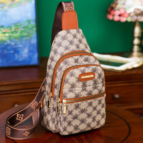 多夹层口袋时尚女士小胸包