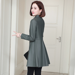 真皮皮衣女2025春秋季新款收腰裙摆式高级感海宁绵羊皮风衣中长款