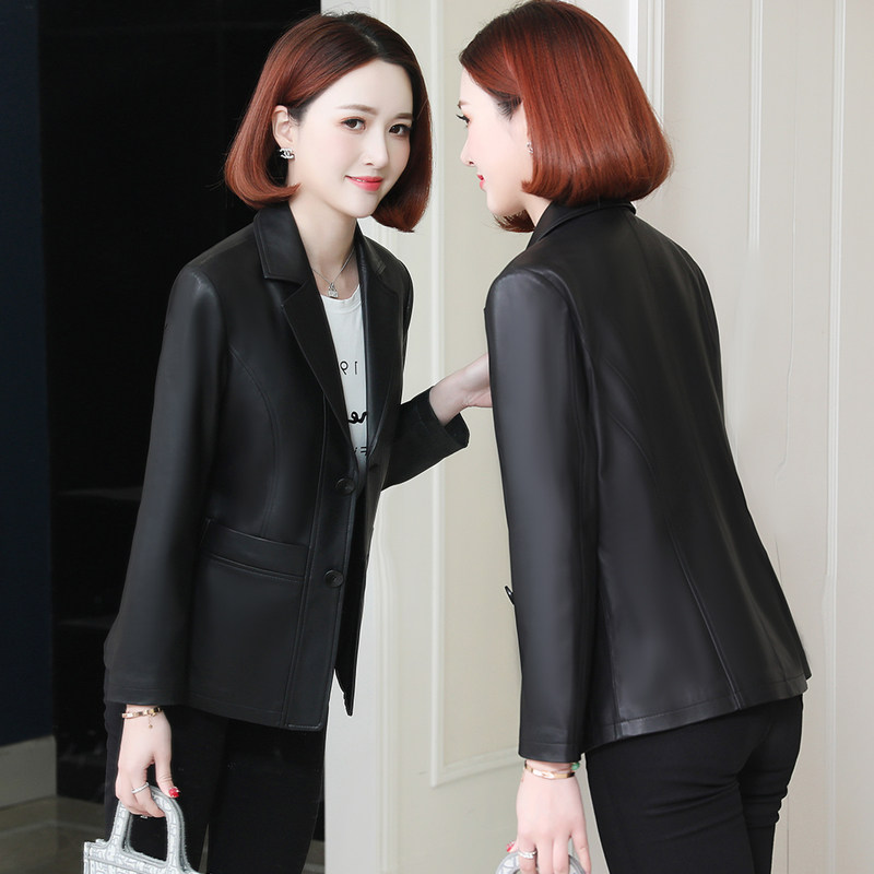 真皮皮衣女短款2024春秋季新款皮西装妈妈显瘦海宁绵羊皮夹克外套