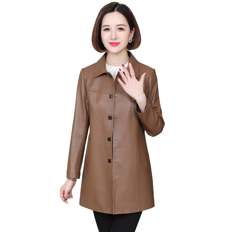 真皮皮衣女2024春秋新款大码中年妈妈显瘦海宁绵羊皮外套大衣短款