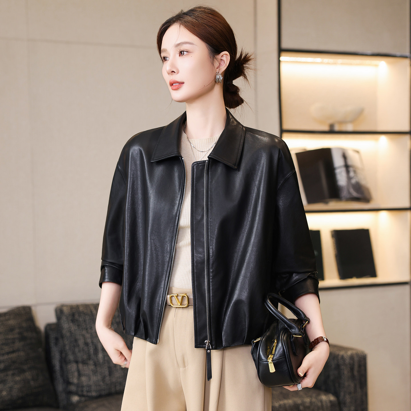 高端黑色真皮皮衣外套女短款2026春季新款休闲宽松绵羊皮翻领夹克