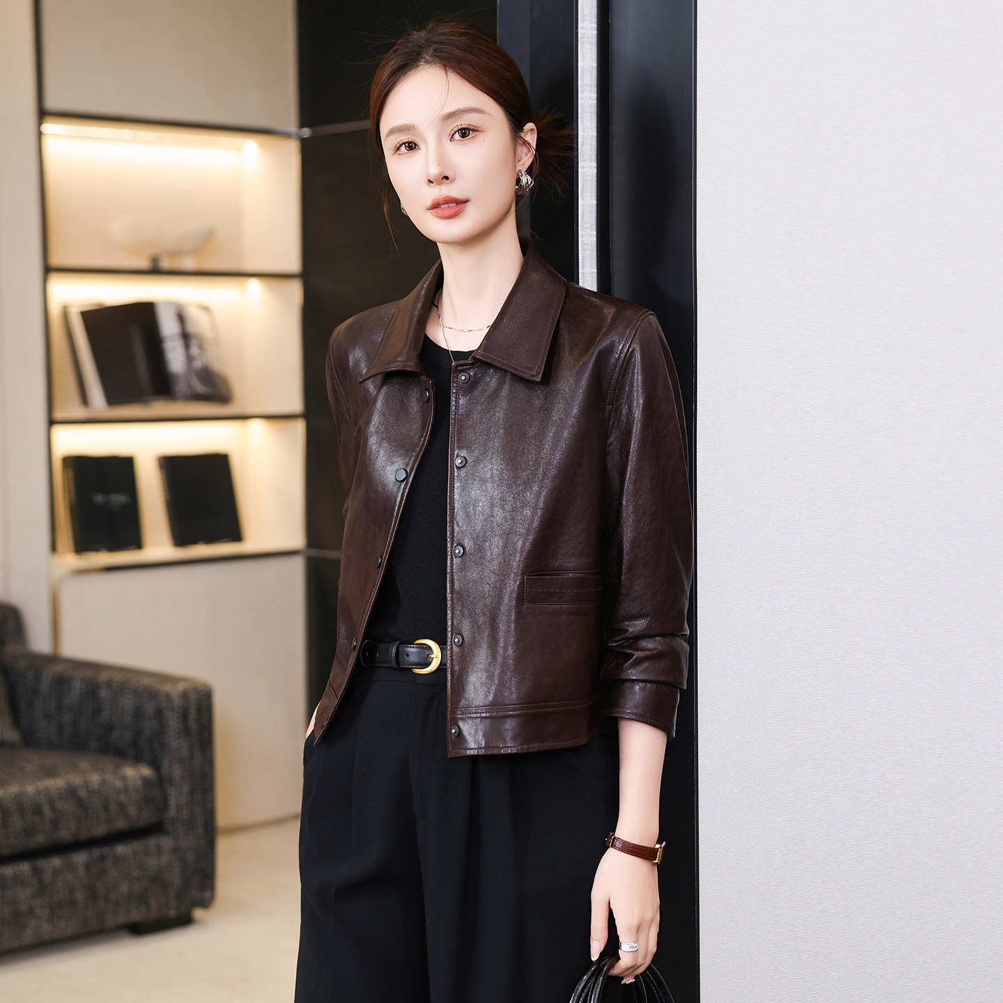 海宁真皮皮衣女短款2026春季新款翻领绵羊皮夹克外套小个子高级感