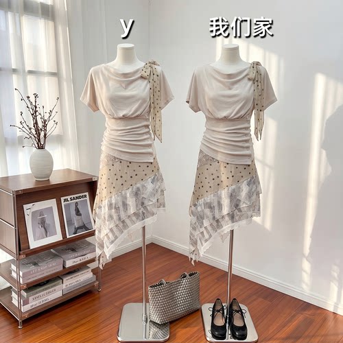 设计感蝙蝠袖小众独特T恤女短袖蝴蝶结波点拼接半裙时尚套装