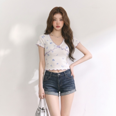 欧美碎花V领短袖T恤夏季新款修身性感短款上衣女牛仔短裤套装