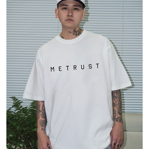 METRUST简约风格嘻哈短袖