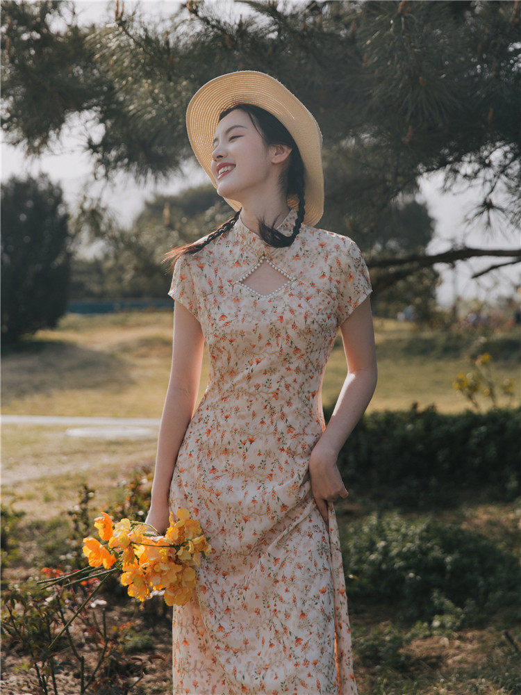 法式复古刺绣碎花紧身旗袍改良版连衣裙年轻款少女桔梗裙中国风夏