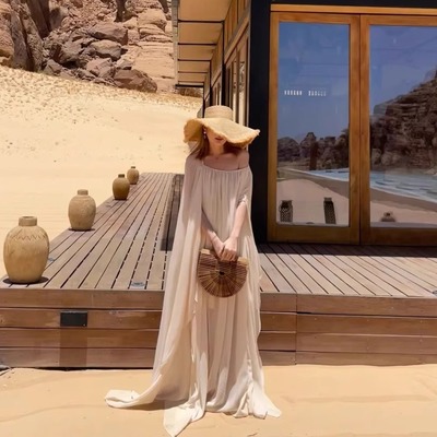 一字轻奢小众气质绝美度假连衣裙