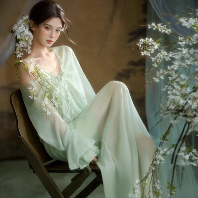 新中式气质绿色仙气松弛感连衣裙