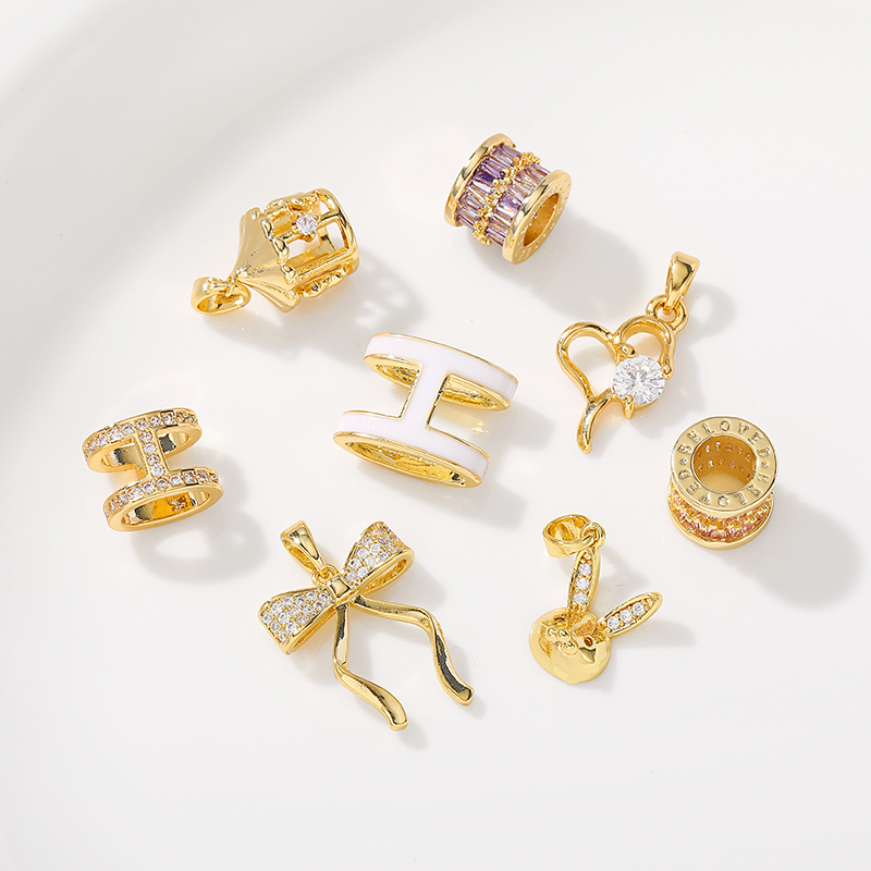 18K包金保色锆石蝴蝶结小吊坠