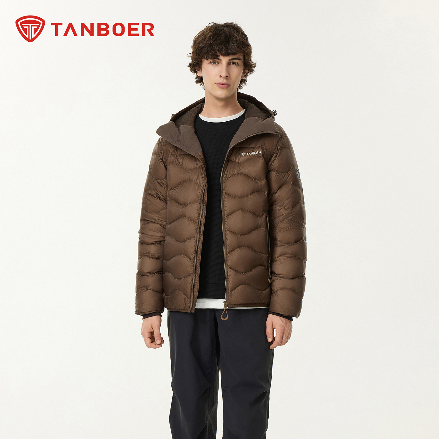 坦博尔2025年秋冬新款羽绒服连帽短款城市户外休闲防泼水轻薄外套