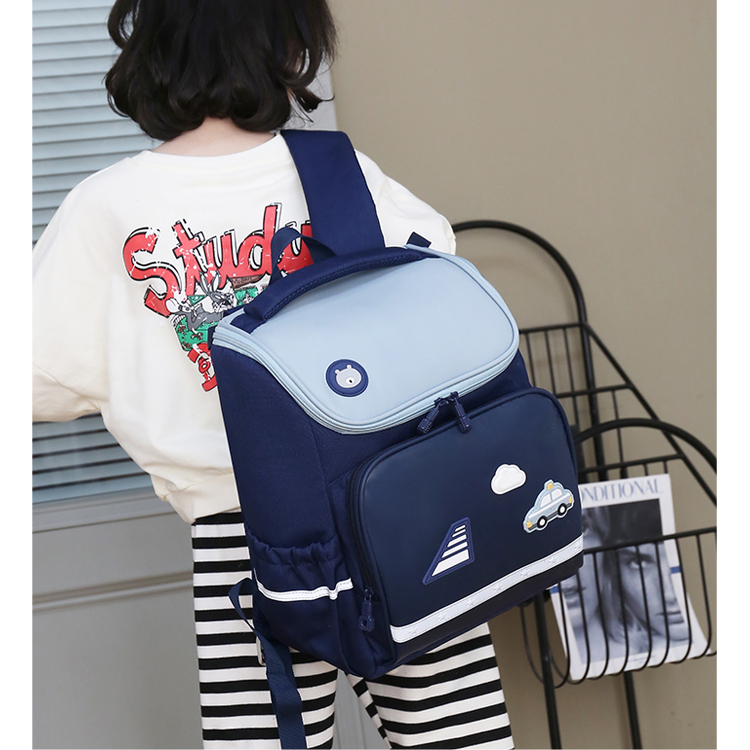 6.2万宝妈推荐超轻便护脊椎书包