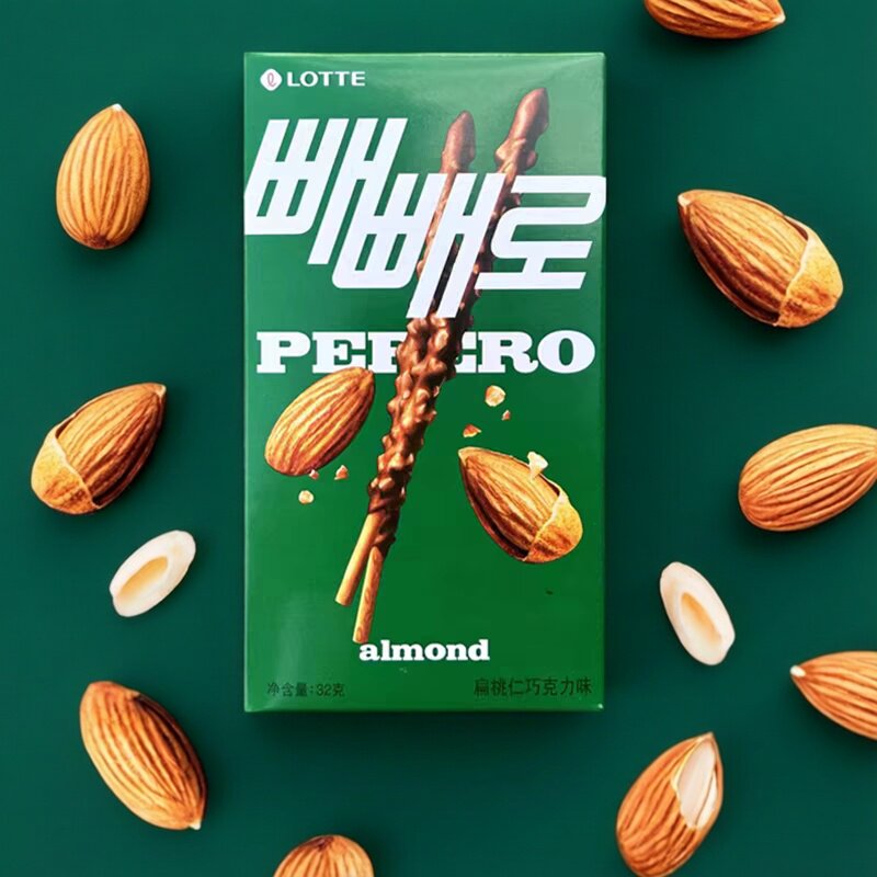 网红韩国进口零食品乐天扁桃仁巧克力棒巧克力果仁饼干光棍棒 32g