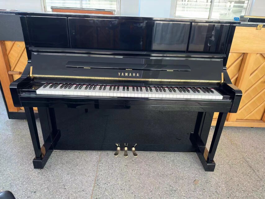 雅马哈YU121DS钢琴 2015年产带证书 音色浑厚通透 左右双缓降系统