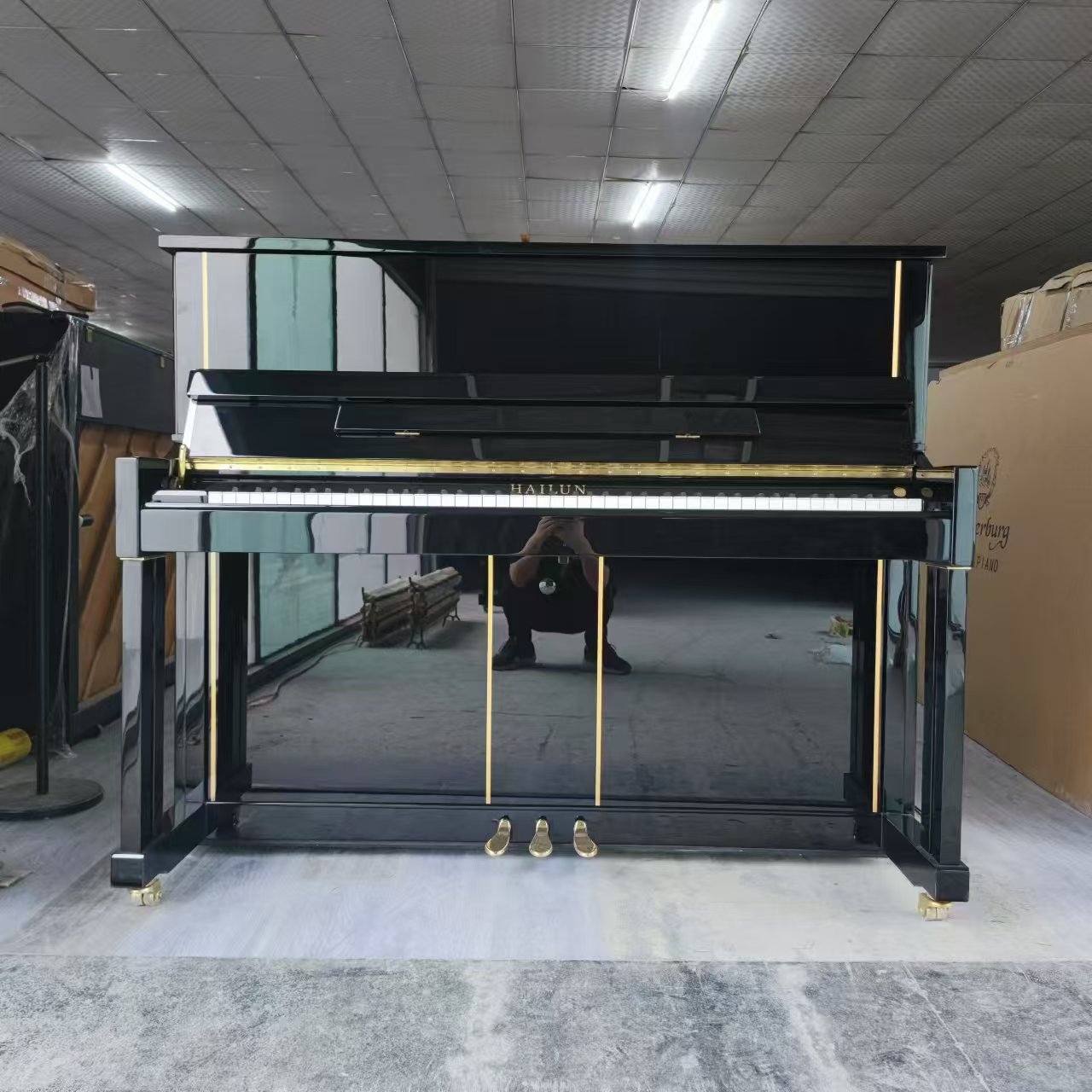 海伦二手钢琴H3P二手钢琴121家用练习考级实木立式钢琴