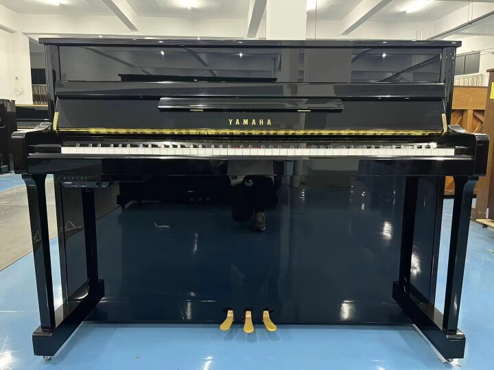 雅马哈钢琴YC1SH 2018年左右日产 高端113cm高 静音系统 内置缓降