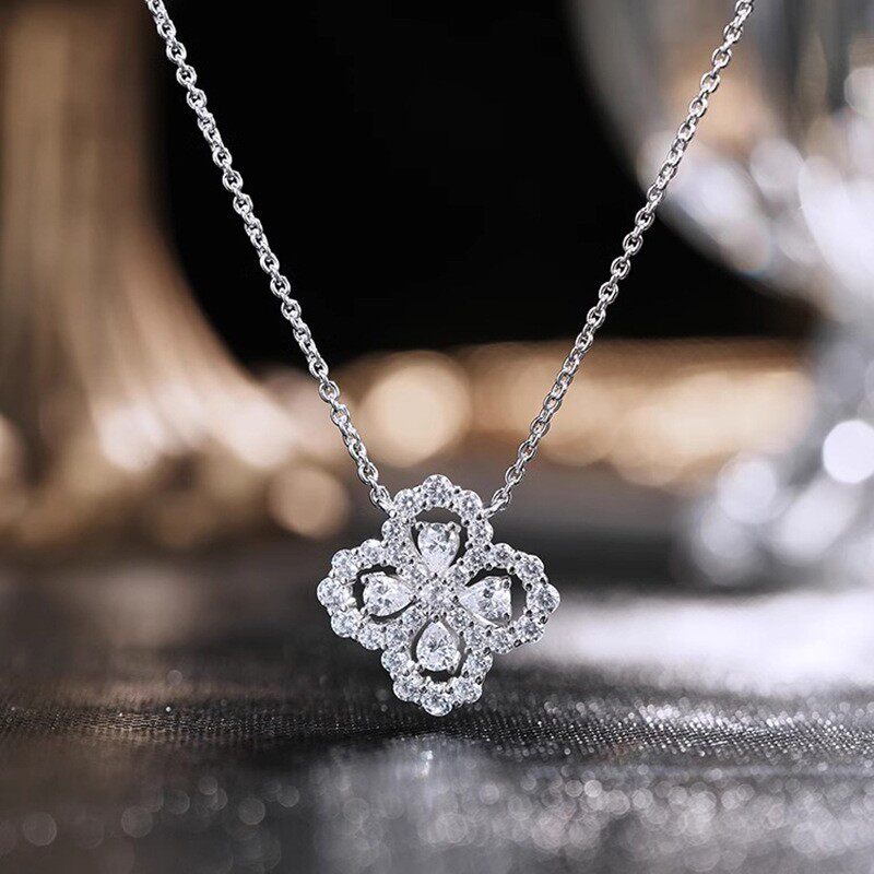 超仙轻奢闪钻幸运四叶草吊坠钛钢项链女高级感小众不掉色锁骨链