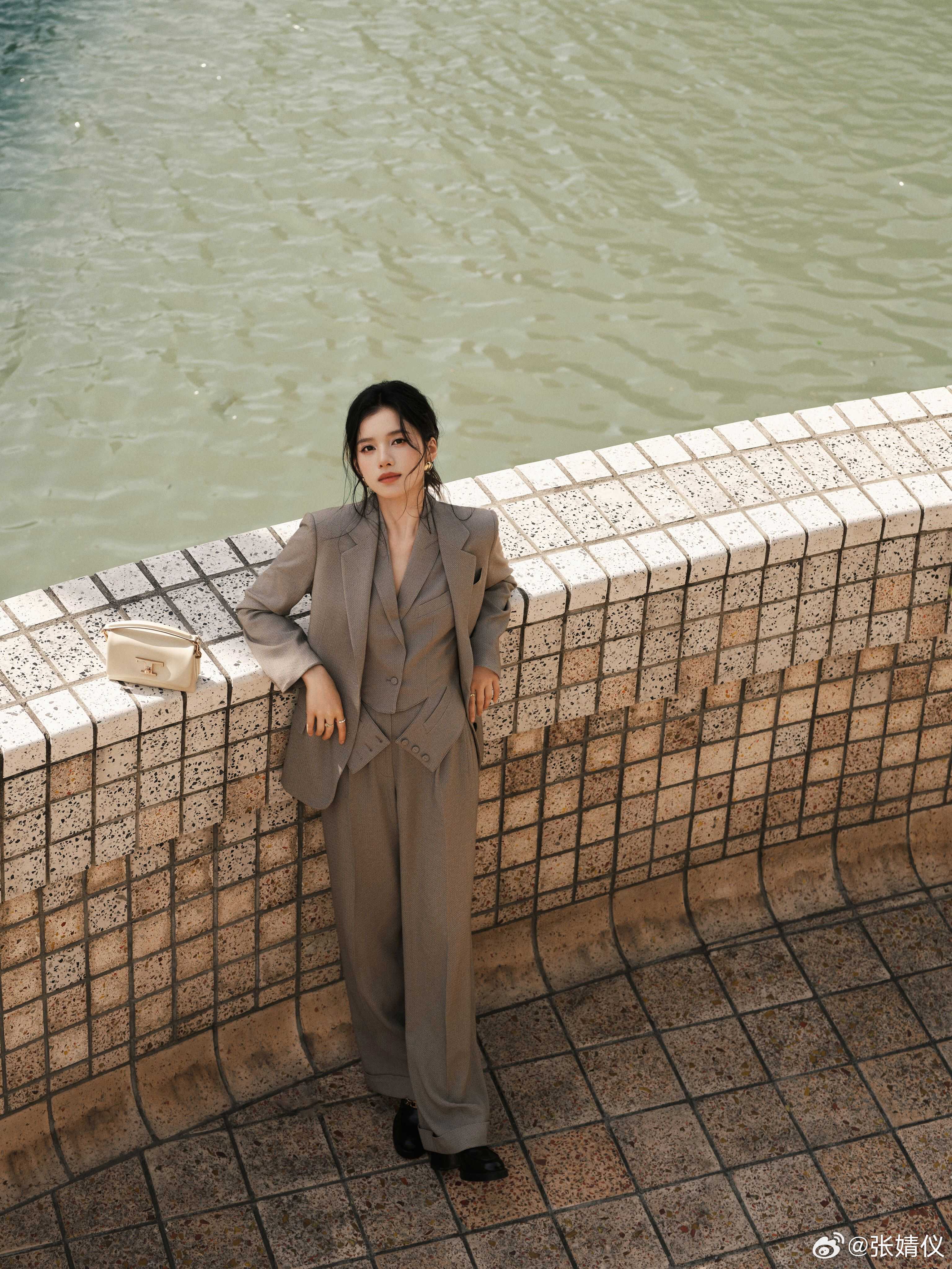 张婧仪时髦套装女春季2024新款今年流行气质高级感马甲西装套装女