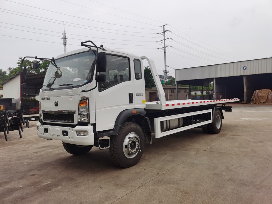 出口左舵重汽豪沃一拖二清障车 外贸右舵重汽道路救援拖车 平板车