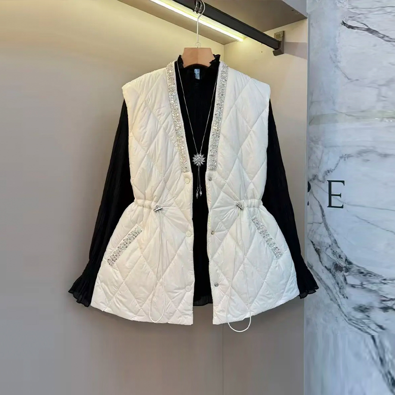 胖妹妹V领亮钻边收腰棉马甲