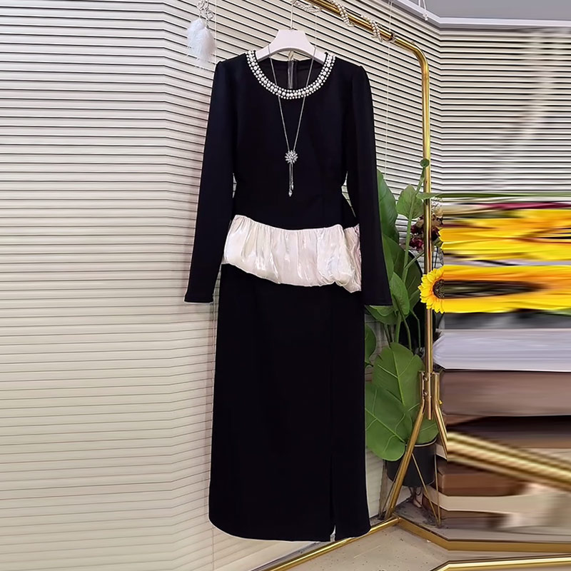 钉珠摆拼飞边上衣半身裙两件套