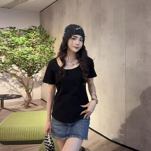 胖妹妹圆领短袖净版上衣