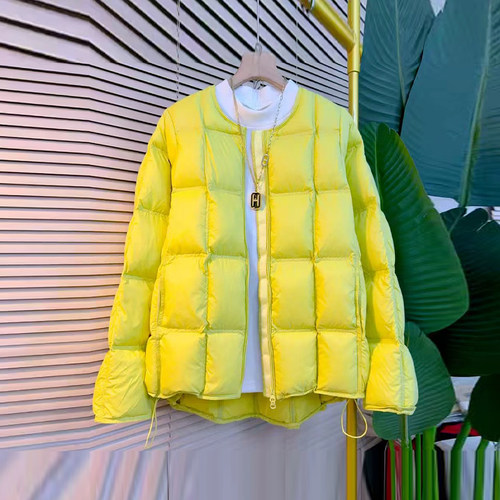 加肥圆领底抽绳棉服外套