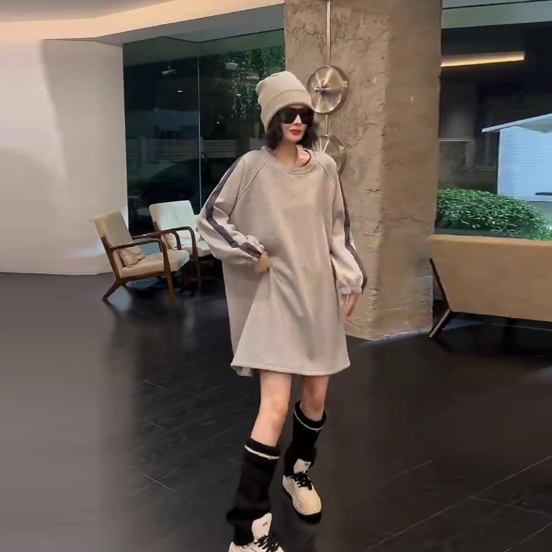 大码拼色条长袖加绒卫衣