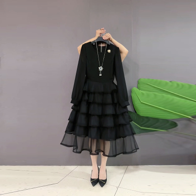 裙子圆领拼网纱蛋糕摆连衣裙