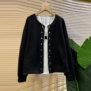 大码女装圆领开衫前纽扣上衣胖妹妹黑色显瘦2026早春新款百搭外套