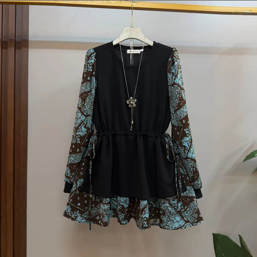 胖妹妹拼色花纹长袖收腰上衣