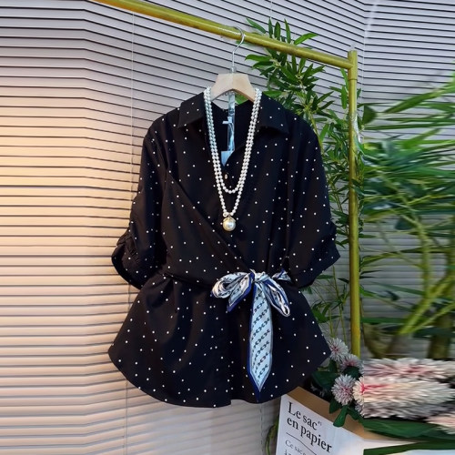 加肥翻领收腰系带点点上衣