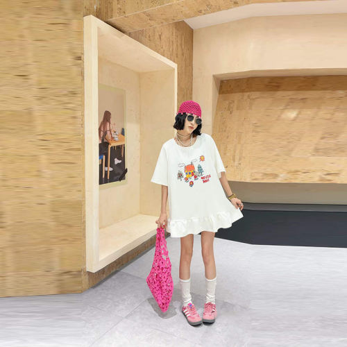 胖妹妹彩色图案短袖上衣